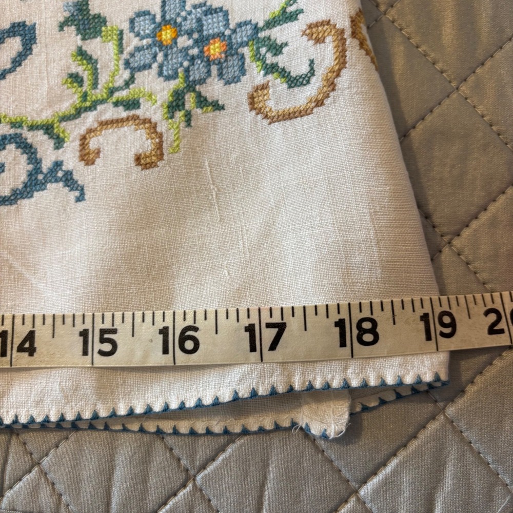Vintage Floral Cross Stitch Embroidered Wht Linen Vest  Handmade Upcycled  Sz S - Picture 11 of 14